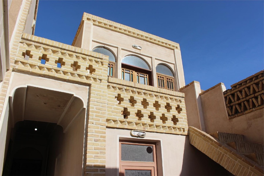 اقامتگاه بومگردی ننه کوکب زواره